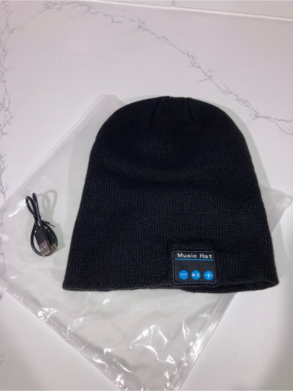 Black Bluetooth Music Beanie NWOT